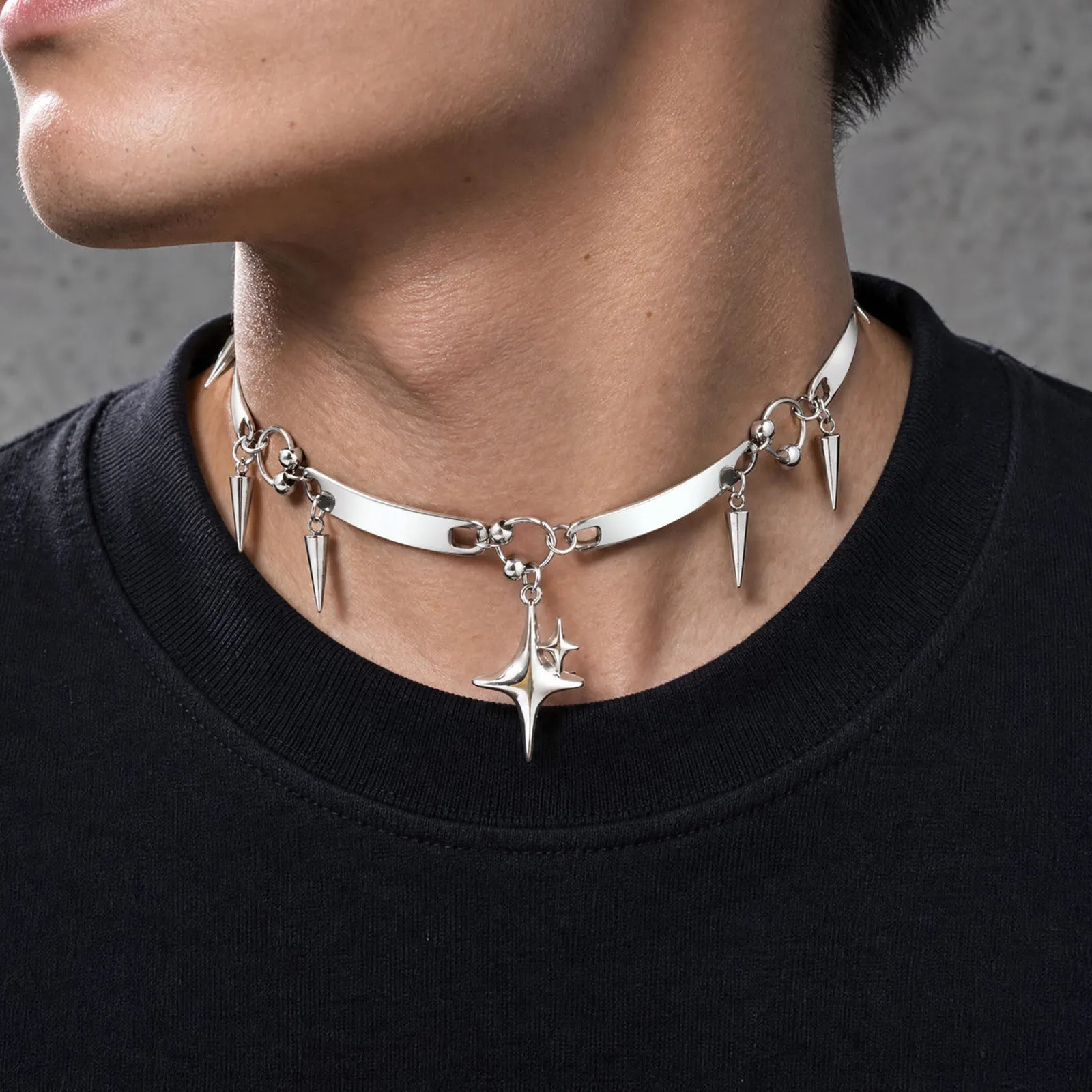 Collier Choker à Pointes VNOX pour Homme - Pendentif Étoile à Quatre Branches en Acier Inoxydable Style Gothique Punk