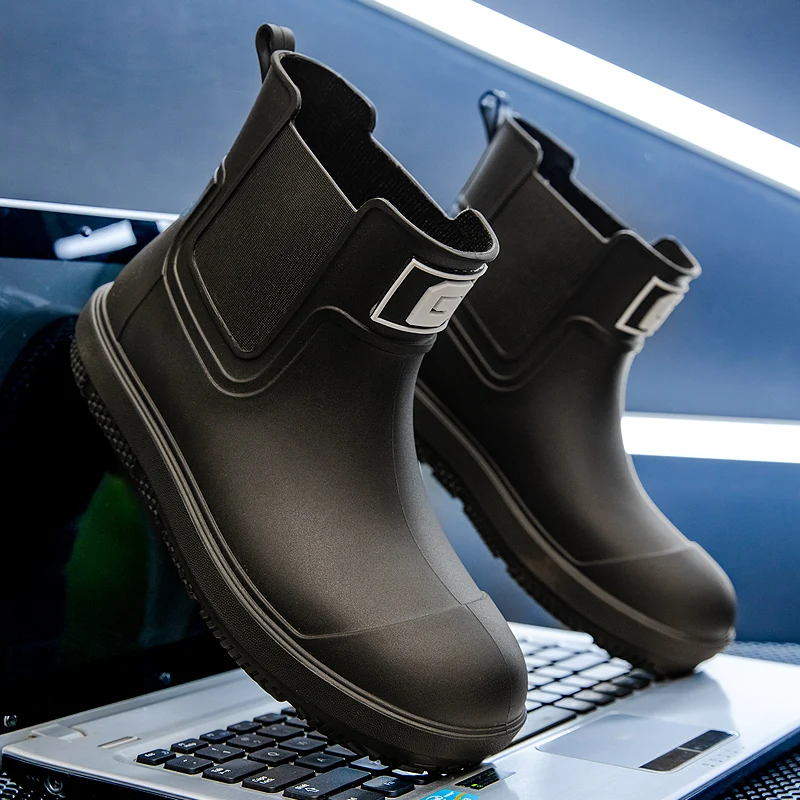 Bottes de pluie pour hommes sans glissement, chaussures d'eau élégantes basses, bottes de pluie moulées en une seule pièce, chaussures imperméables pour travaux agricoles