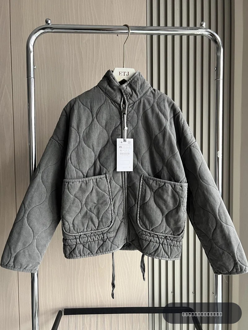 Manteau matelassé en polyester pour femme, nouvelle collection 2026, style vintage, en rayonne Lenzing, col montant, grandes poches décoratives